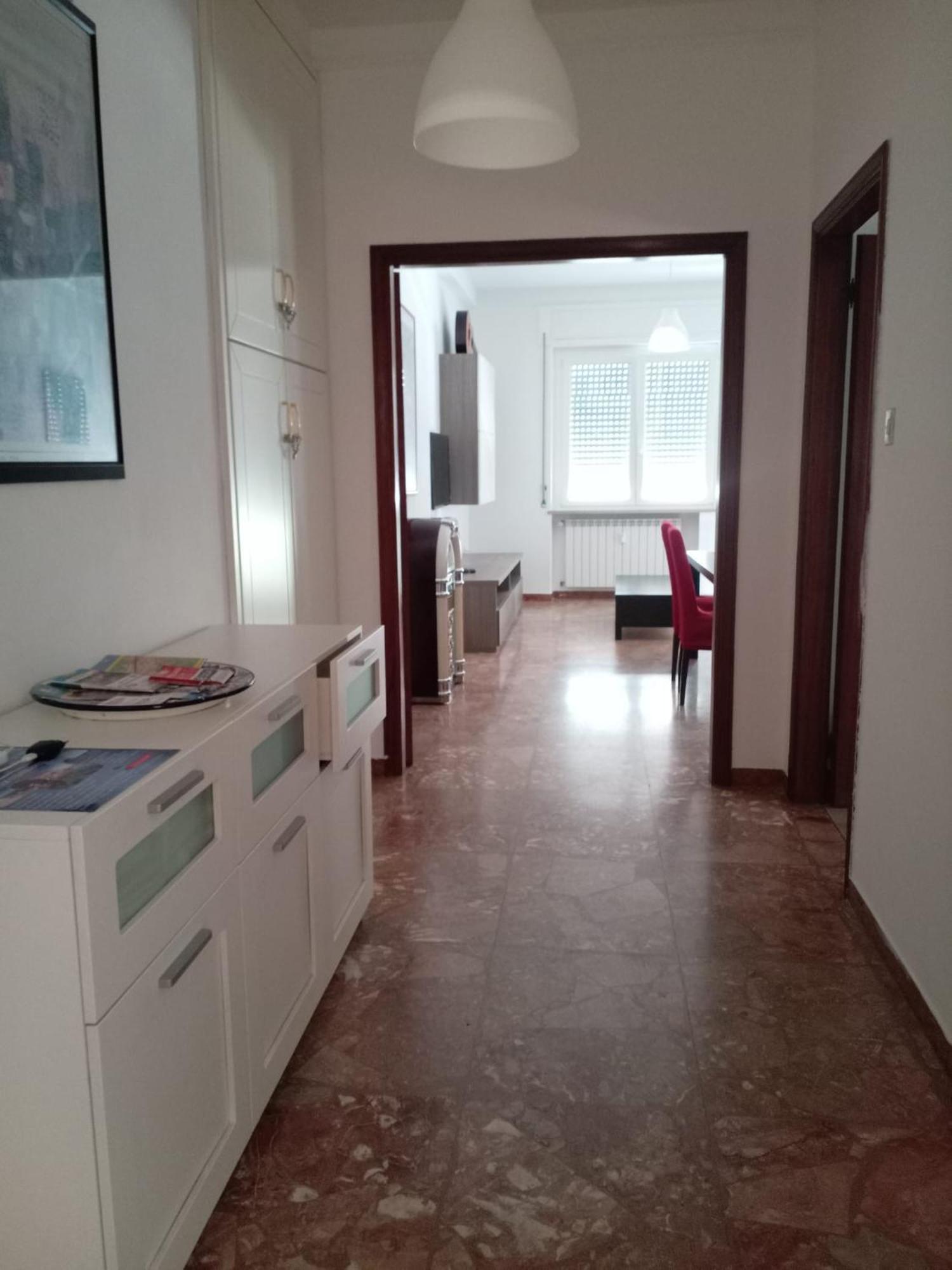 Love House - Apartment On The Beach เปสการา ภายนอก รูปภาพ