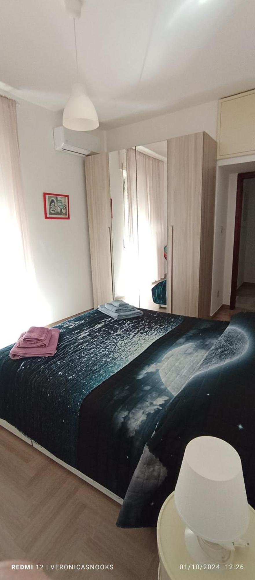 Love House - Apartment On The Beach เปสการา ภายนอก รูปภาพ